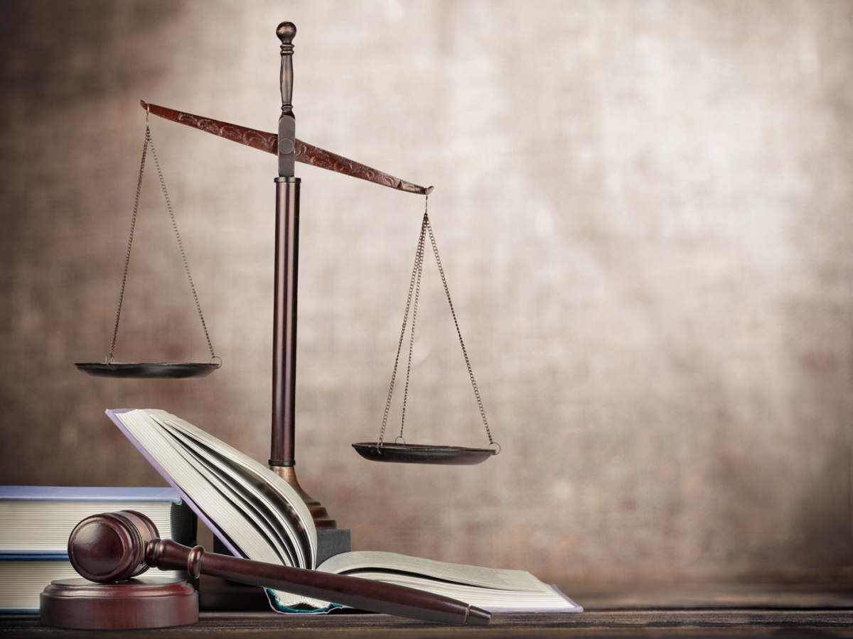 Hiring a commercial litigation lawyer: Here’s all you need to know